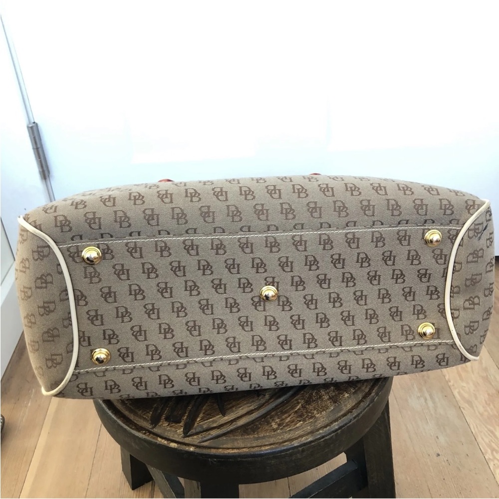 Vintage Dooney & Bourke monogram handbag | accessories included! - Picture 6 of 16